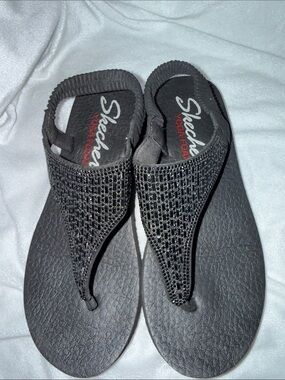 Skechers Black Sparkle Thong Sandals yoga foam casual travel comfort cushion sz7